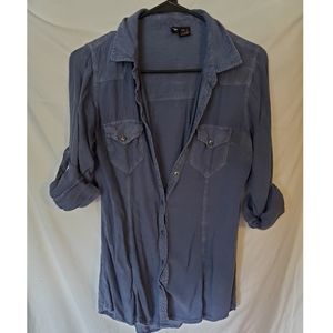Long sleeve button up shirt